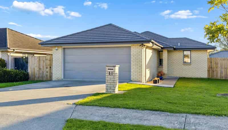 11 Captain Mitchell Drive, Papakura