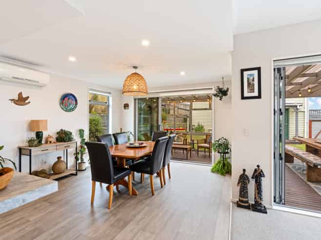 8 Warren Street, Foxton Beach