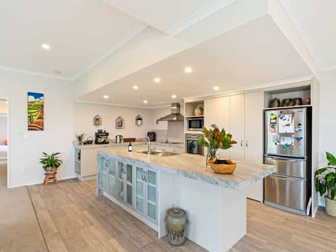 8 Warren Street, Foxton Beach