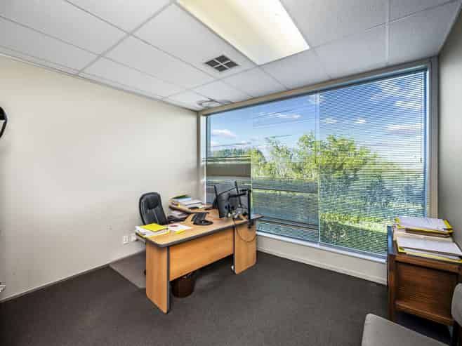 Leased office investment - income to 2031