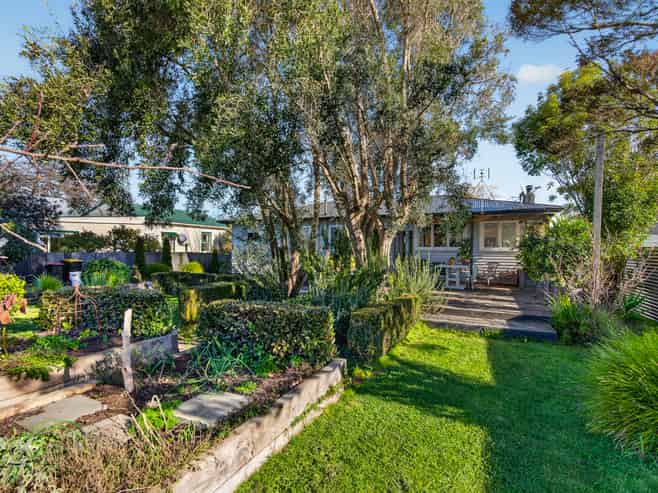 37 Dublin Street, Martinborough