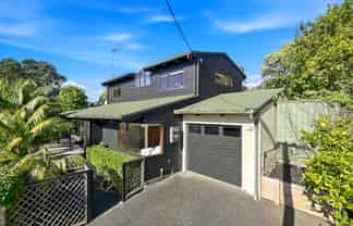 7A Abbotsford Terrace, Devonport