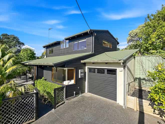 7A Abbotsford Terrace, Devonport