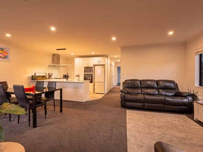 2 Harore Road, Takanini