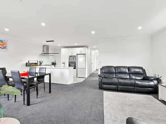 2 Harore Road, Takanini
