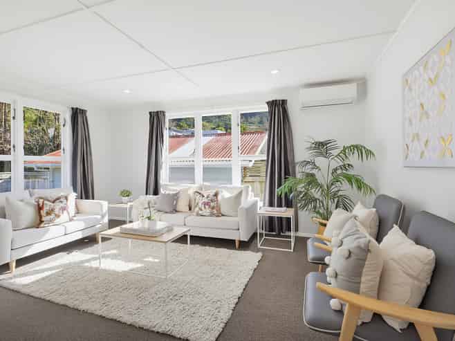 8A Frederick Street, Tawa