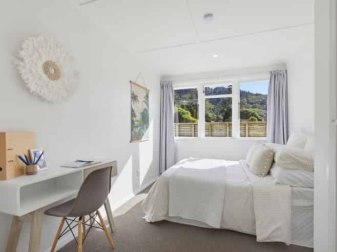 8A Frederick Street, Tawa