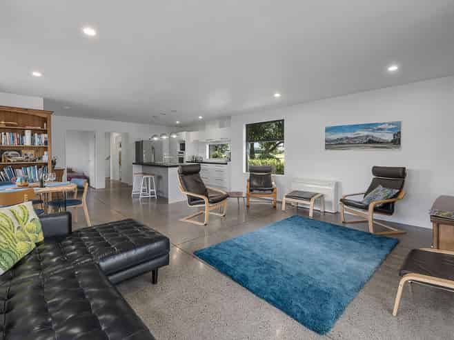 84 Dillons Point Road, Blenheim