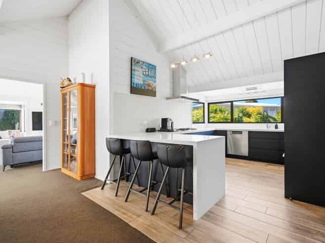 24 Jutland Street, Mairangi Bay