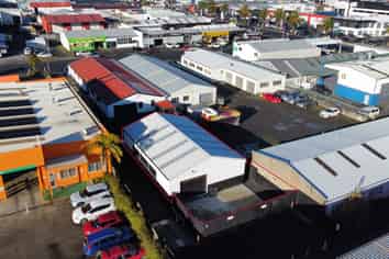 Strategically located warehouse with secure yard