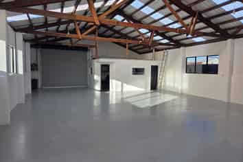 Strategically located warehouse with secure yard