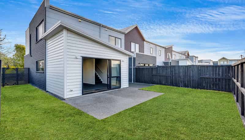 2 Rebekah Crescent, Flagstaff