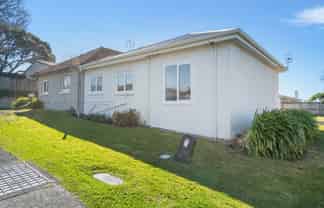 1 Russell Place, Brookfield