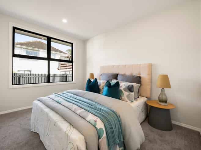 11 Hamill Road, Otara