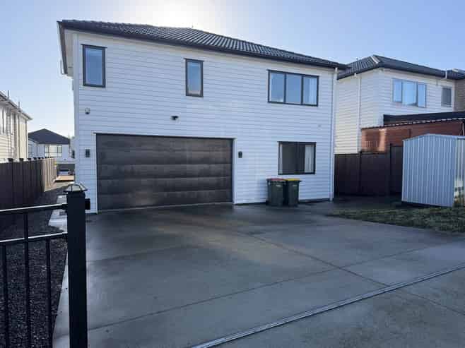 4  Dungloe Avenue, Flat Bush