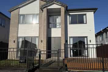 4  Dungloe Avenue, Flat Bush