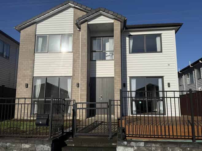 4  Dungloe Avenue, Flat Bush