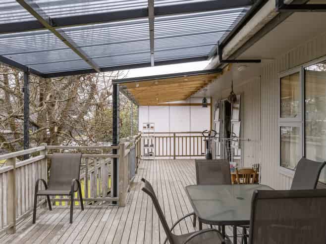 84 Taharepa Road, Hilltop