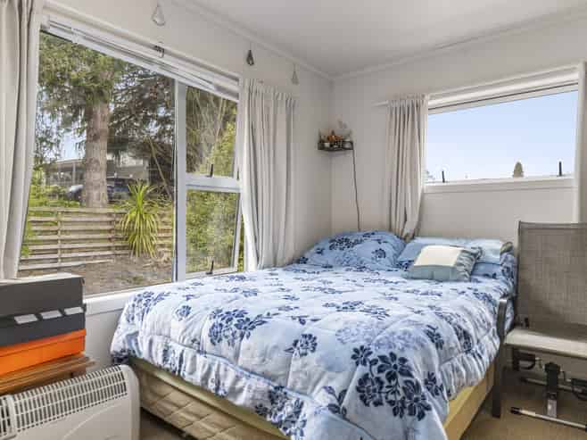 84 Taharepa Road, Hilltop
