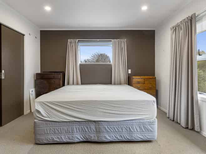 84 Taharepa Road, Hilltop