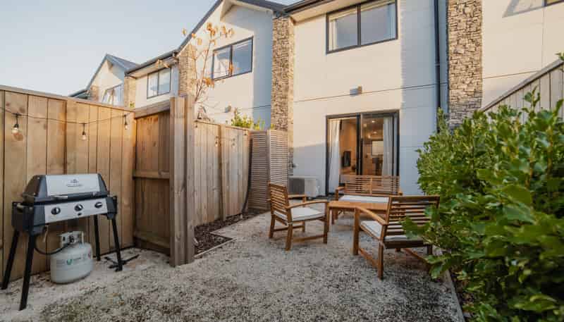 6/70 Brockworth Place, Riccarton