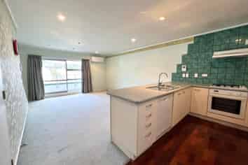 21/8-12 Girton Terrace, Mount Cook