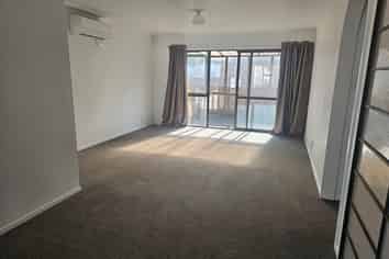 1 Brett Place, Takaro