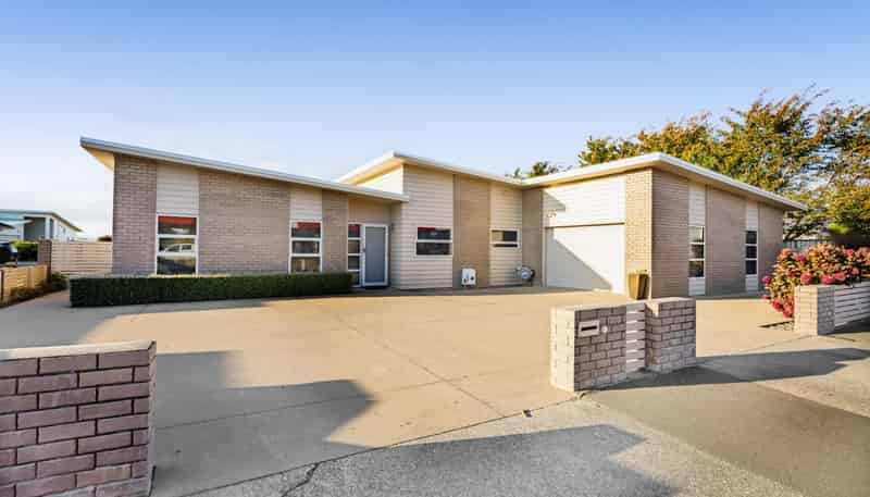 300 High Street, Hawera