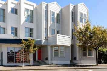 33 Karo Drive, Te Aro