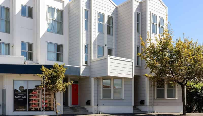 33 Karo Drive, Te Aro