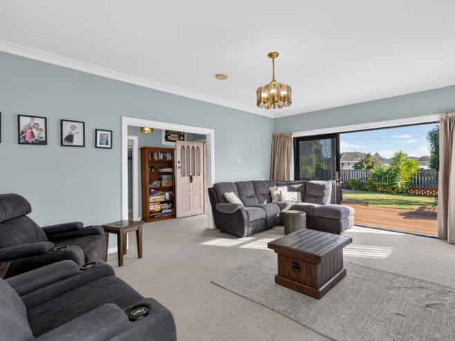 19 Bledisloe Avenue, Stoke