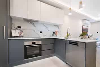 2/52 Newington Road, Henderson