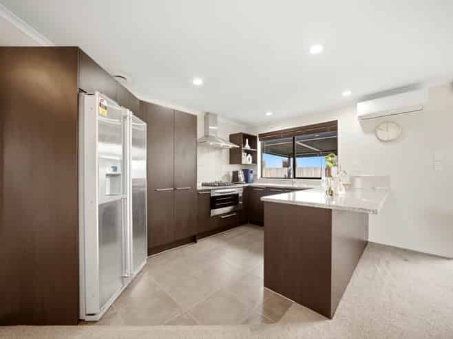 25 Durbin Court, Greenhithe