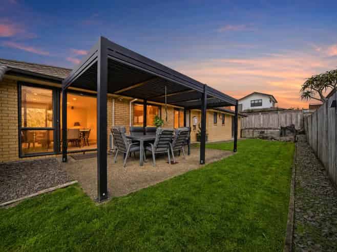 25 Durbin Court, Greenhithe