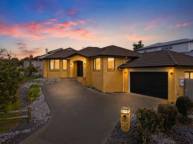 25 Durbin Court, Greenhithe