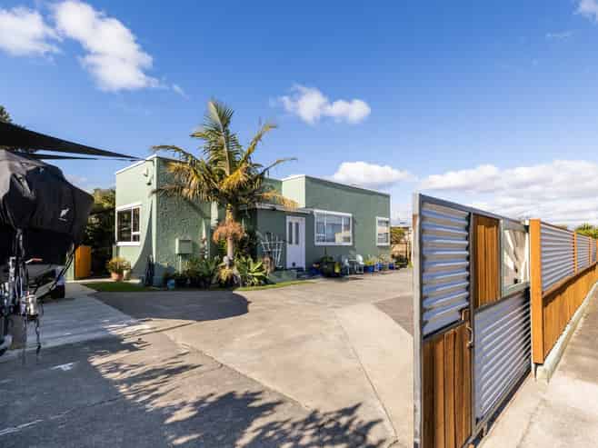 12 Barker Road, Marewa