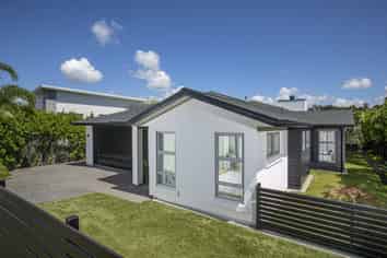 36 Boocock Crescent, Orewa