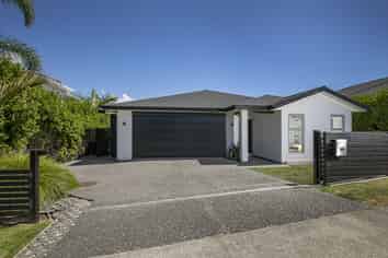 36 Boocock Crescent, Orewa