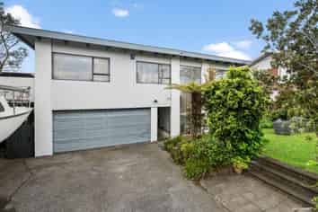 997 Beach Road, Torbay
