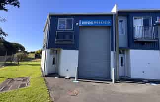 Warehouse with water views and a standout office