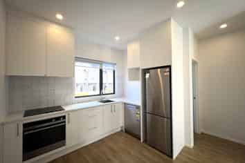 12/28 Westgate Drive, Massey