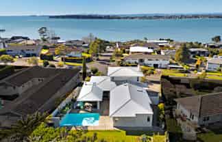 21 Vanessa Crescent, Glendowie