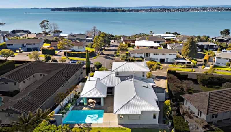 21 Vanessa Crescent, Glendowie