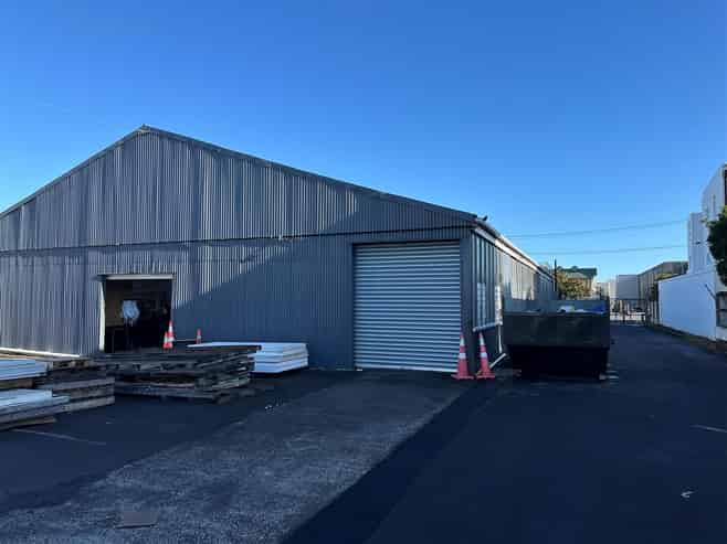 Functional Warehouse + Secure Yard