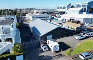 Functional Warehouse + Secure Yard