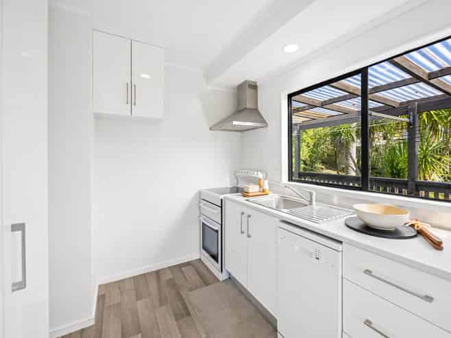 49A Clayburn Road, Glen Eden
