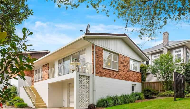 4/8 Rewa Road, Mount Eden