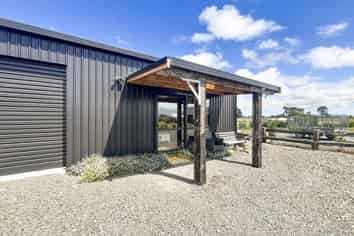 Manawatu / Whanganui - Address withheld