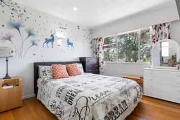 2/2 Chevis Place, Pakuranga