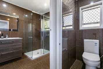 2/2 Chevis Place, Pakuranga